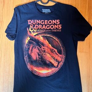 Dungeons & Dragons Black T-Shirt with Red Dragon Graphic size small